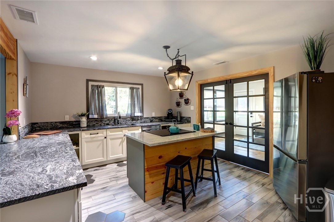 171 Smith Avenue Property Photo 10