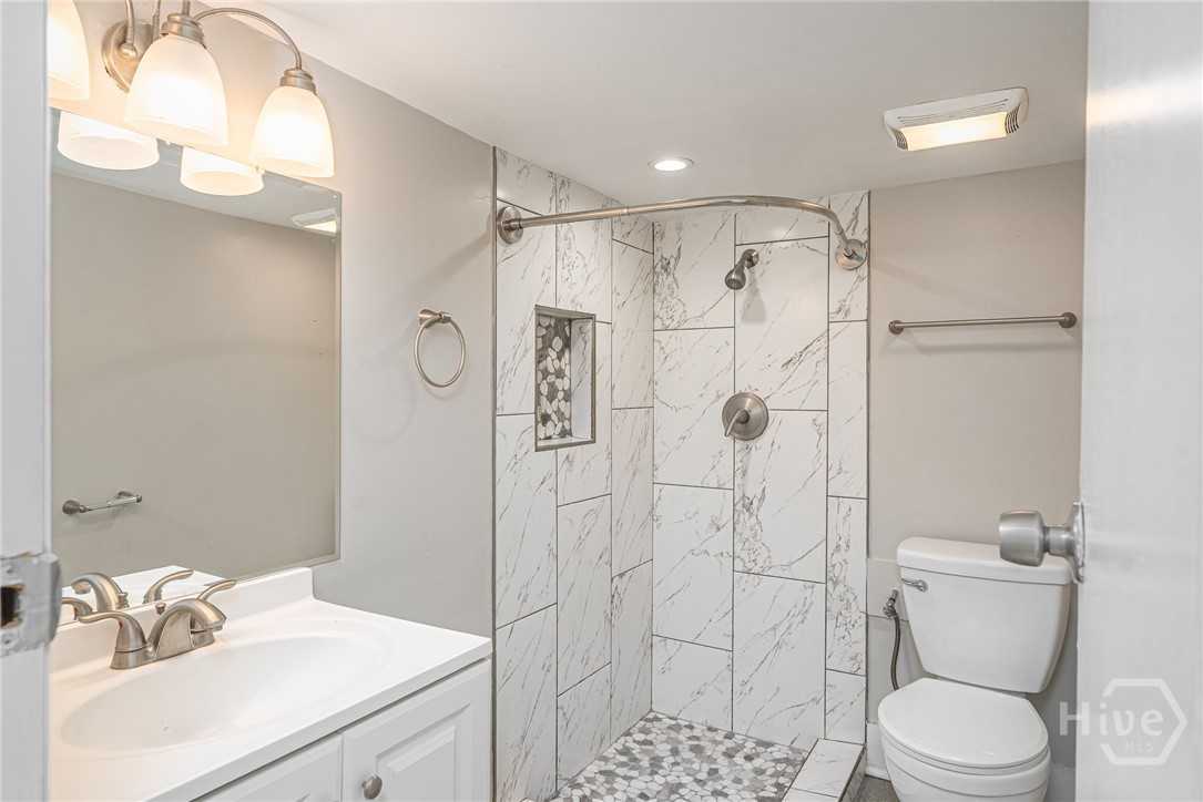 404 E 31st Street Property Photo 13