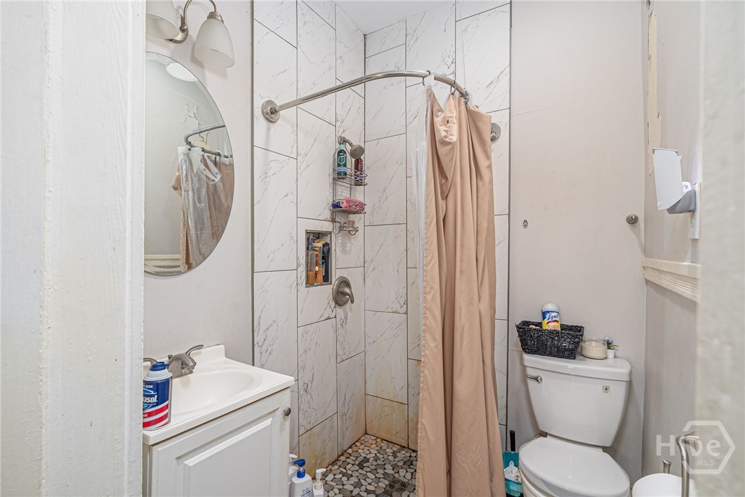 404 E 31st Street Property Photo 22