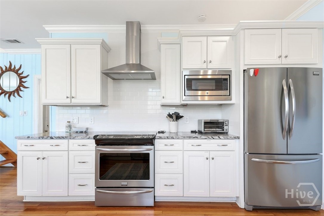 1 10th Street Property Photo 11