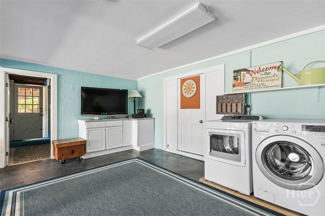 1 10th Street Property Photo 29