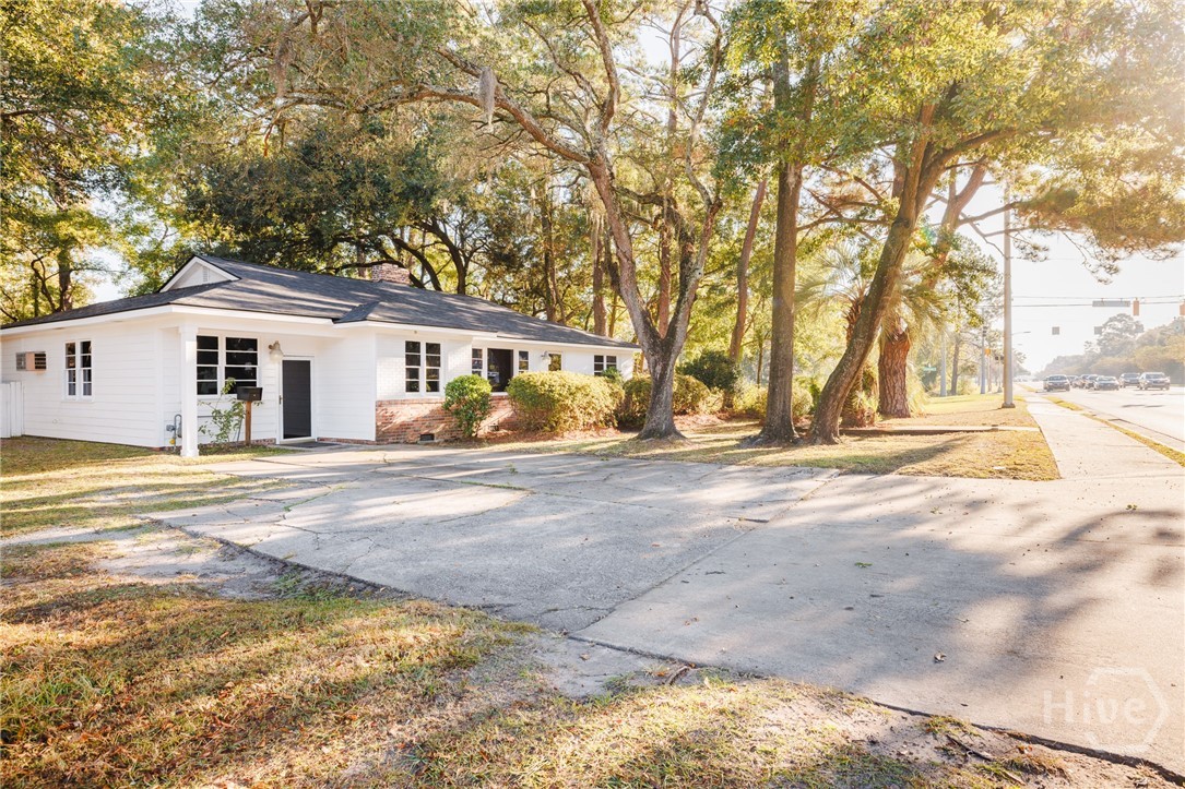 112 E Derenne Avenue Property Photo 1