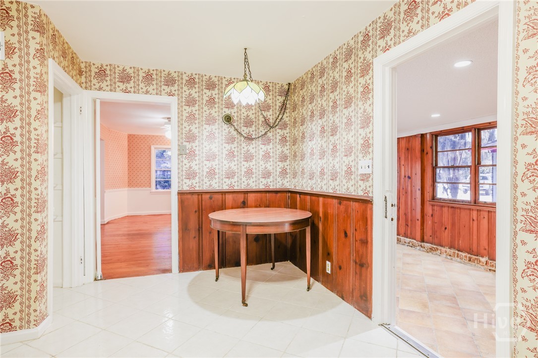 112 E Derenne Avenue Property Photo 12