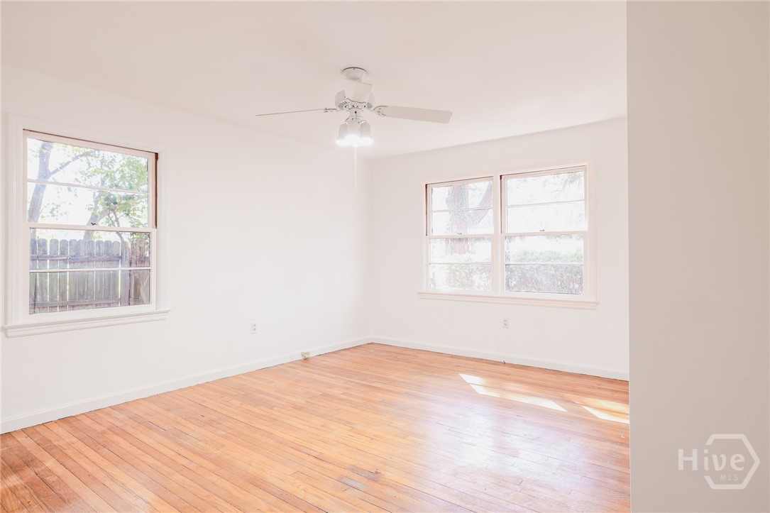 112 E Derenne Avenue Property Photo 19
