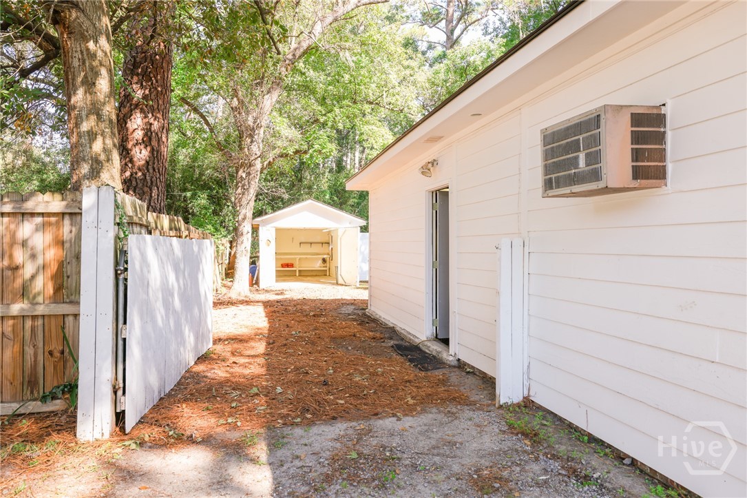112 E Derenne Avenue Property Photo 27