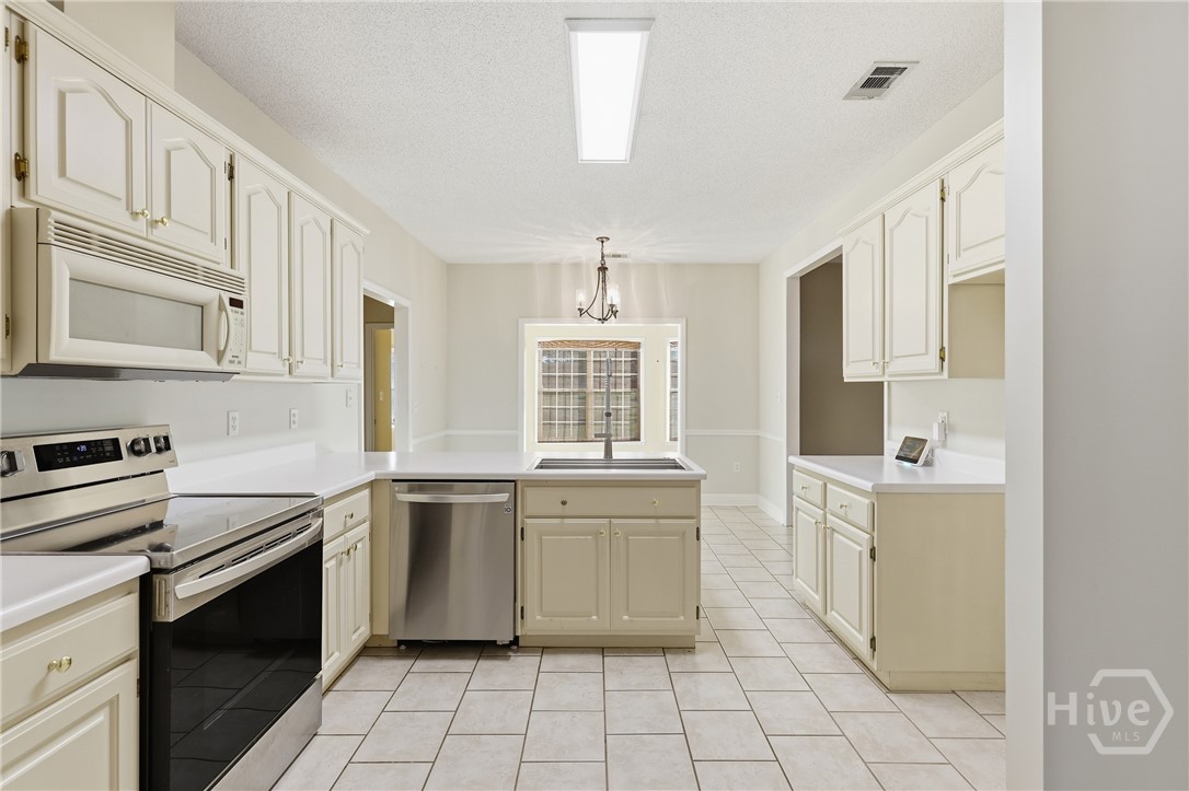 38 Westhampton Drive Property Photo 16