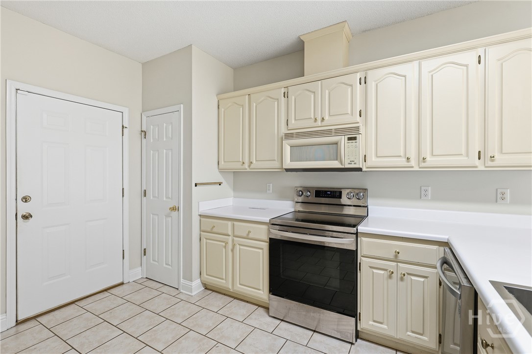 38 Westhampton Drive Property Photo 20