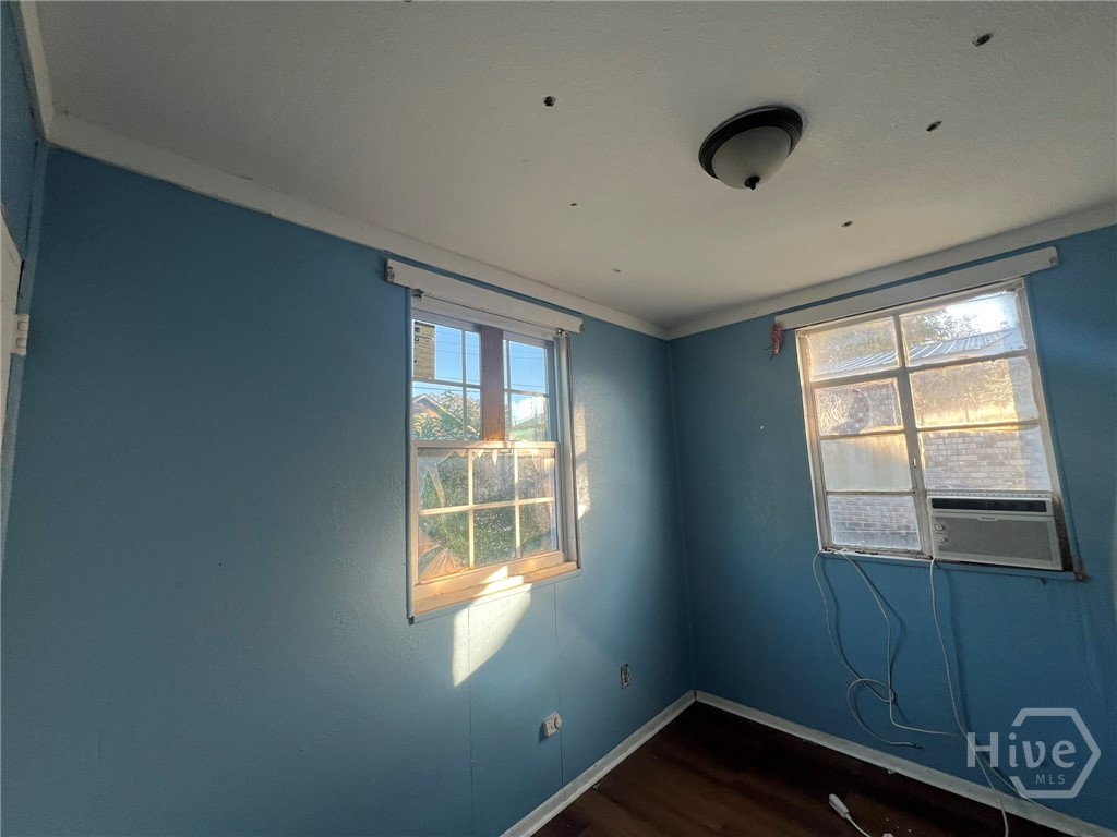 814 Carter Street Property Photo 4