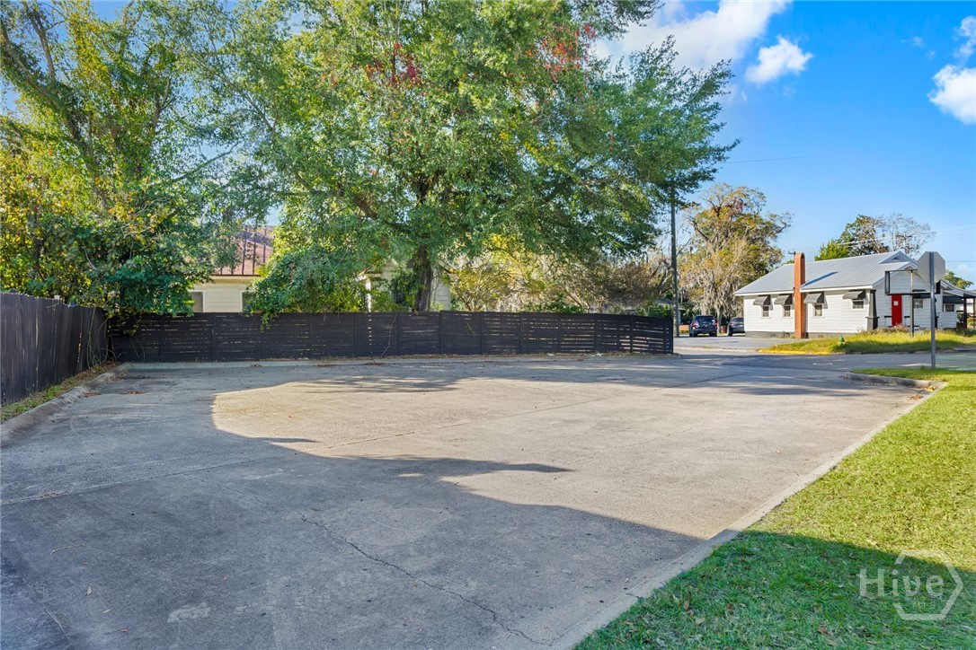 2203 Skidaway Road Property Photo 4