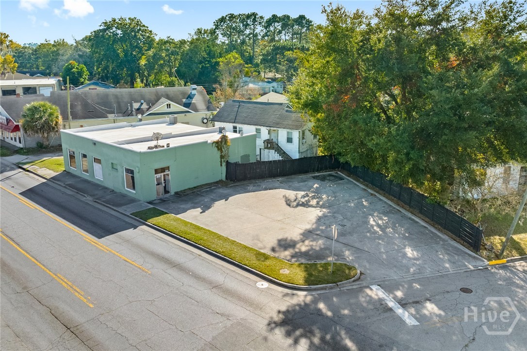 2203 Skidaway Road Property Photo 6