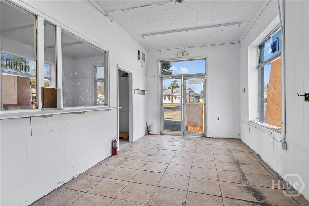 2203 Skidaway Road Property Photo 13