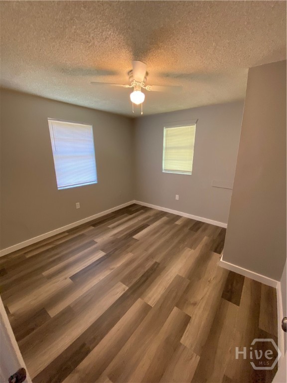 4909 Meding Street Property Photo 7