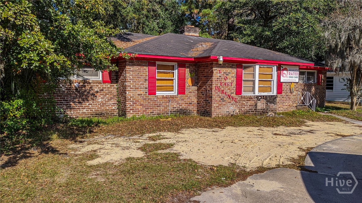 110 E Derenne Avenue Property Photo 12