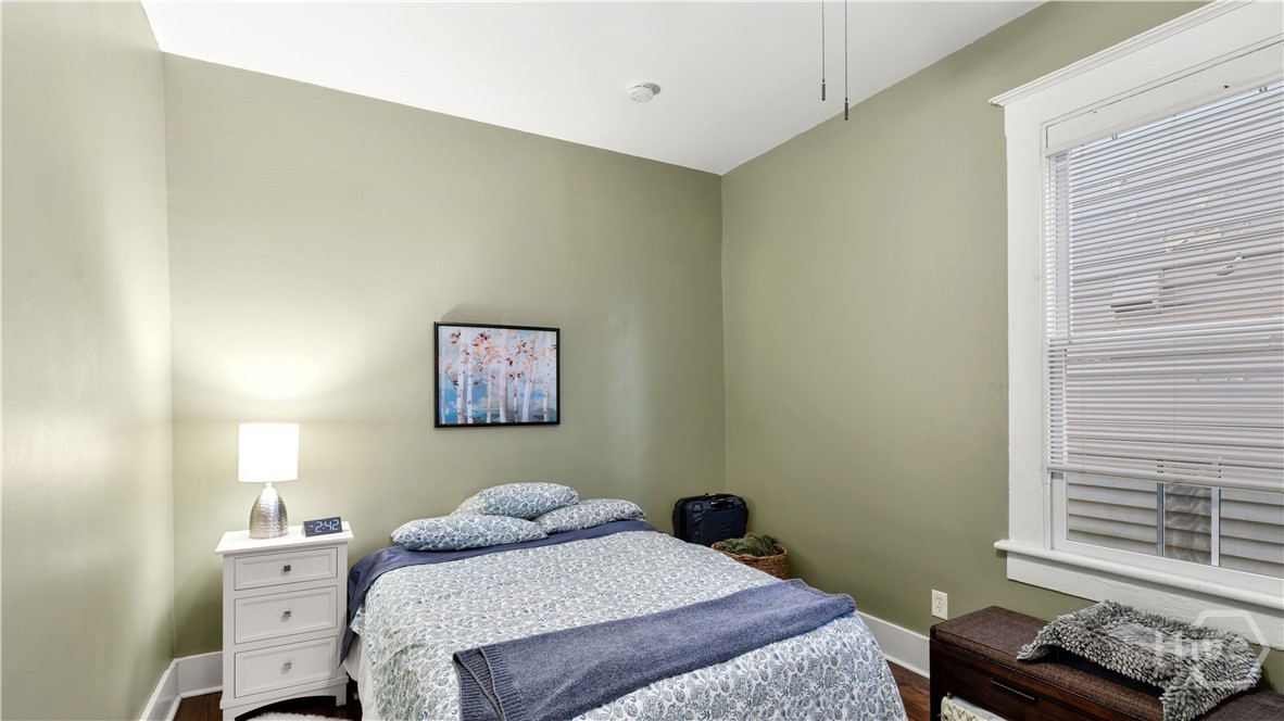 534 E Waldburg Street Property Photo 19