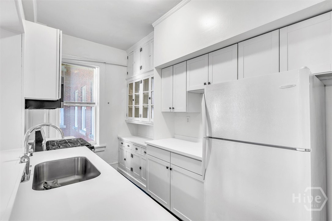 24 E Liberty Street 42 Property Photo 22