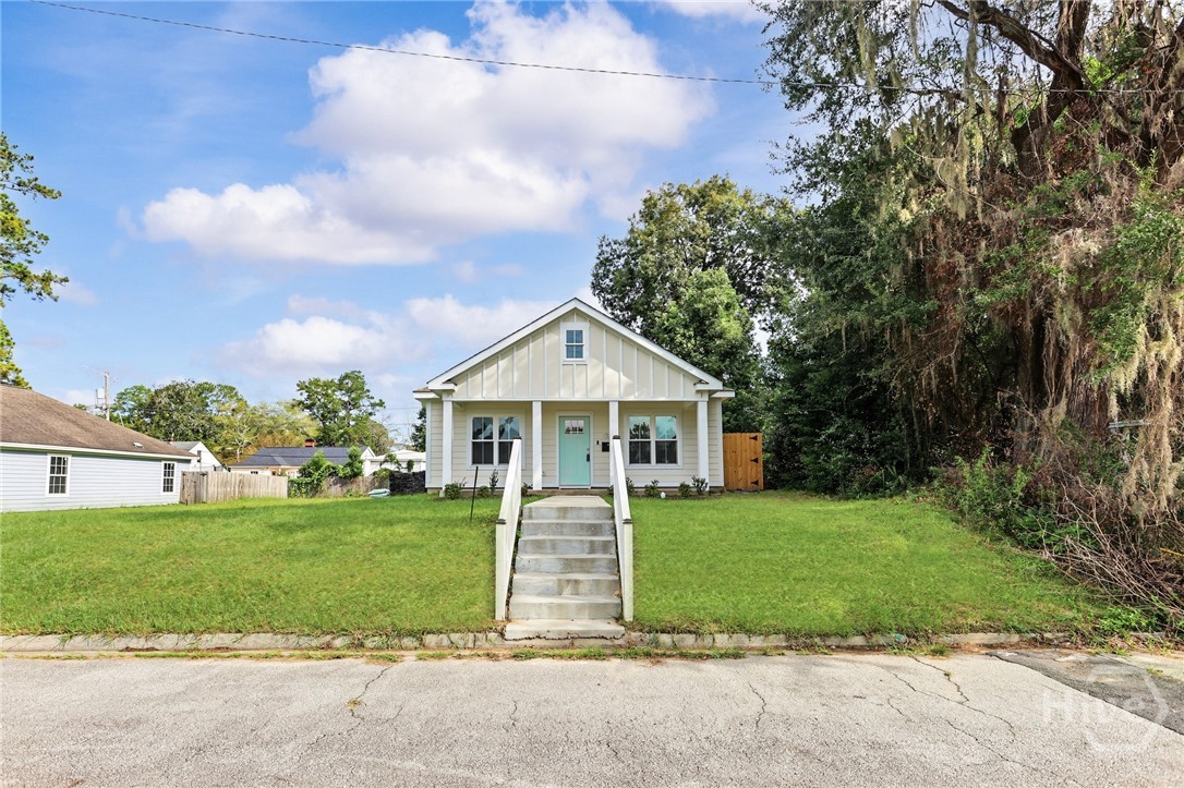 1520 E 56th Street