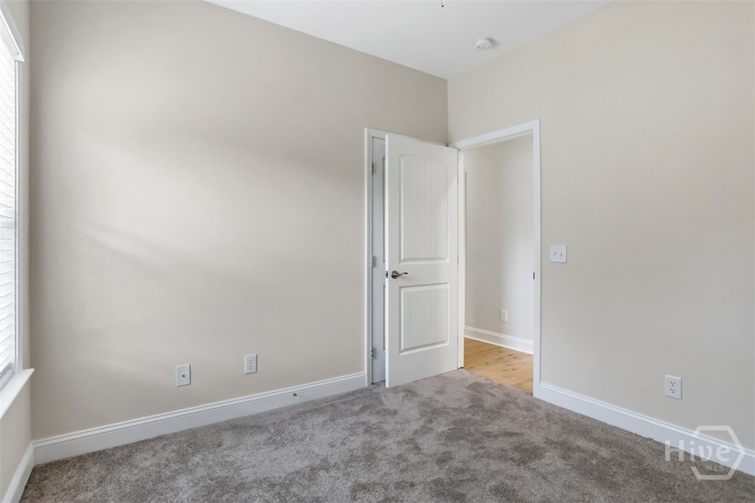1520 E 56th Street Property Photo 18