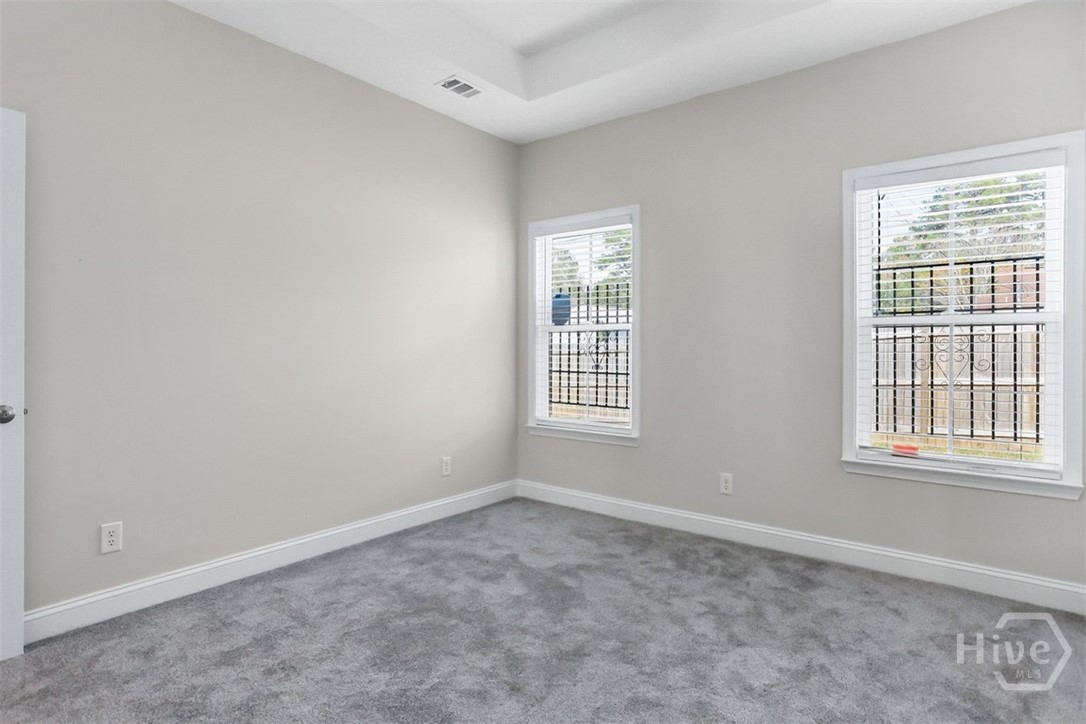 1520 E 56th Street Property Photo 29