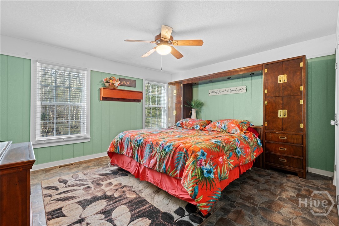 554 Mariners Way Property Photo 12