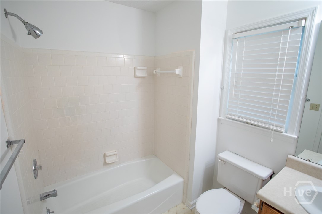 15 Sherborne Road Property Photo 37