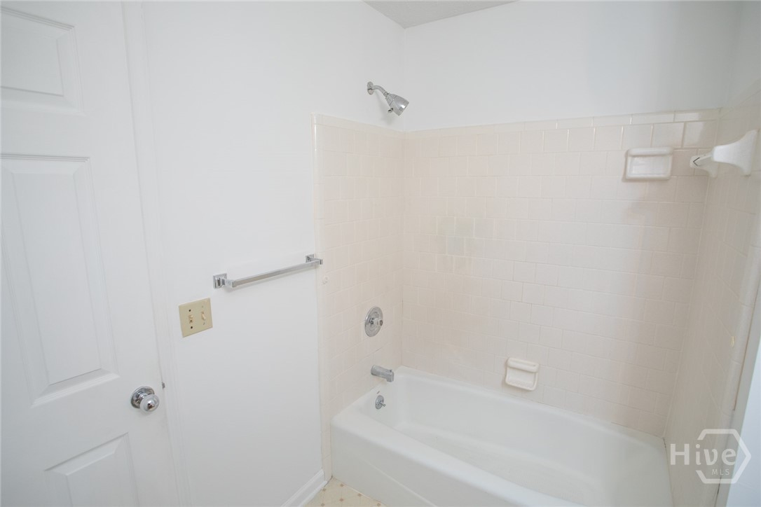 15 Sherborne Road Property Photo 38