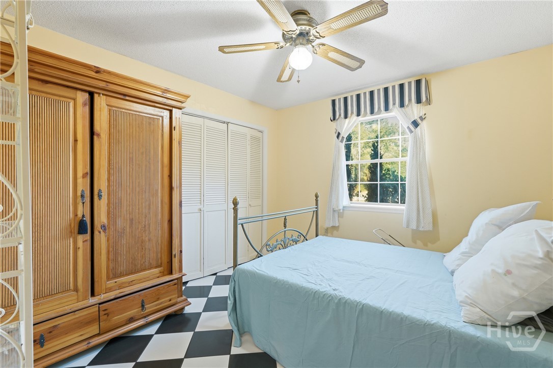 863 N Macon Street Property Photo 10