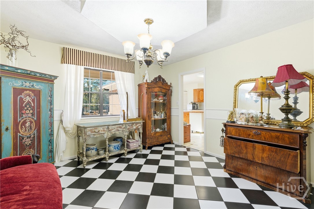 863 N Macon Street Property Photo 19
