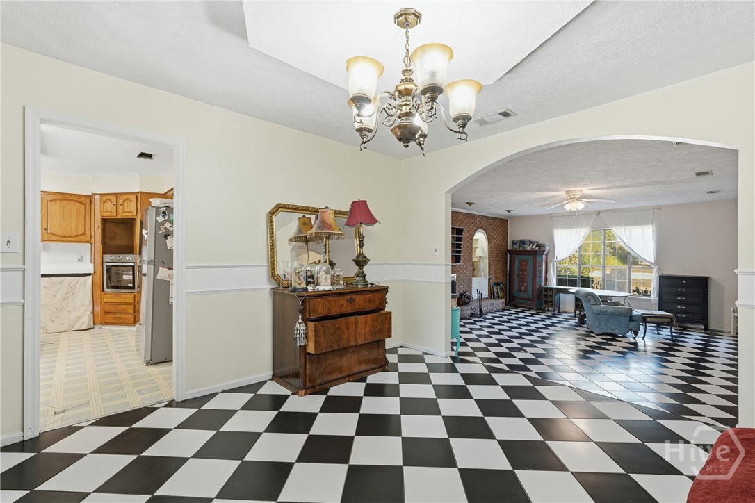 863 N Macon Street Property Photo 21