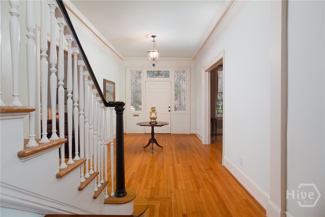 103 E 51st Street Property Photo 12
