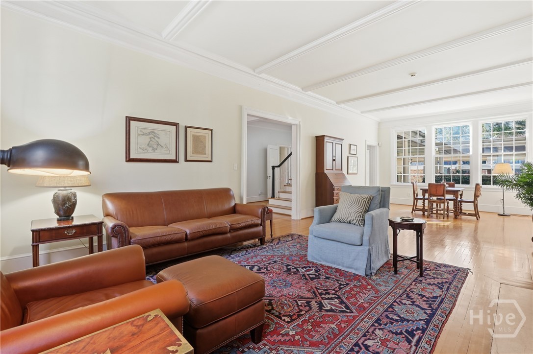 103 E 51st Street Property Photo 14