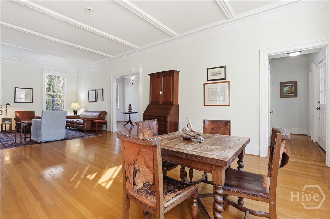 103 E 51st Street Property Photo 15