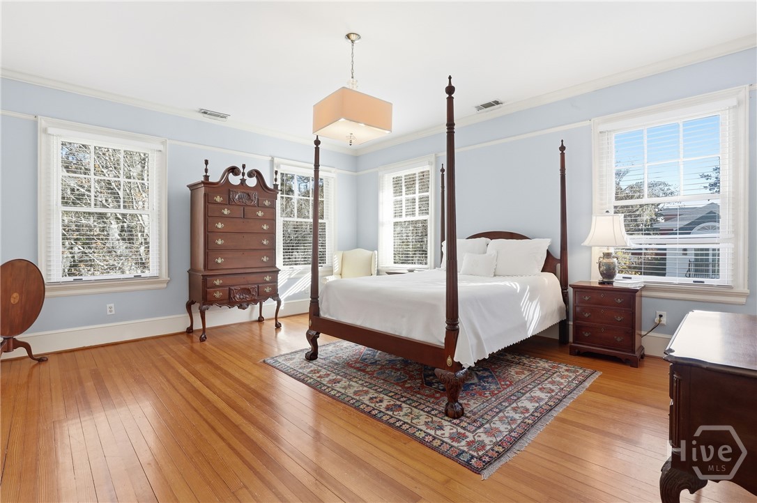 103 E 51st Street Property Photo 22