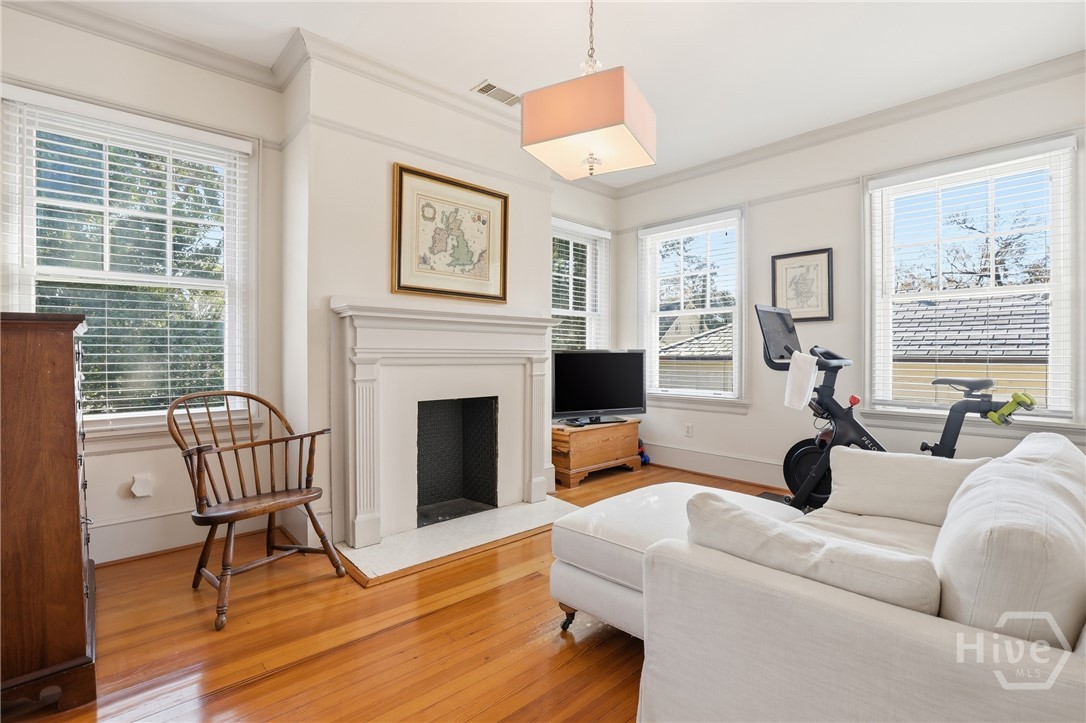 103 E 51st Street Property Photo 29