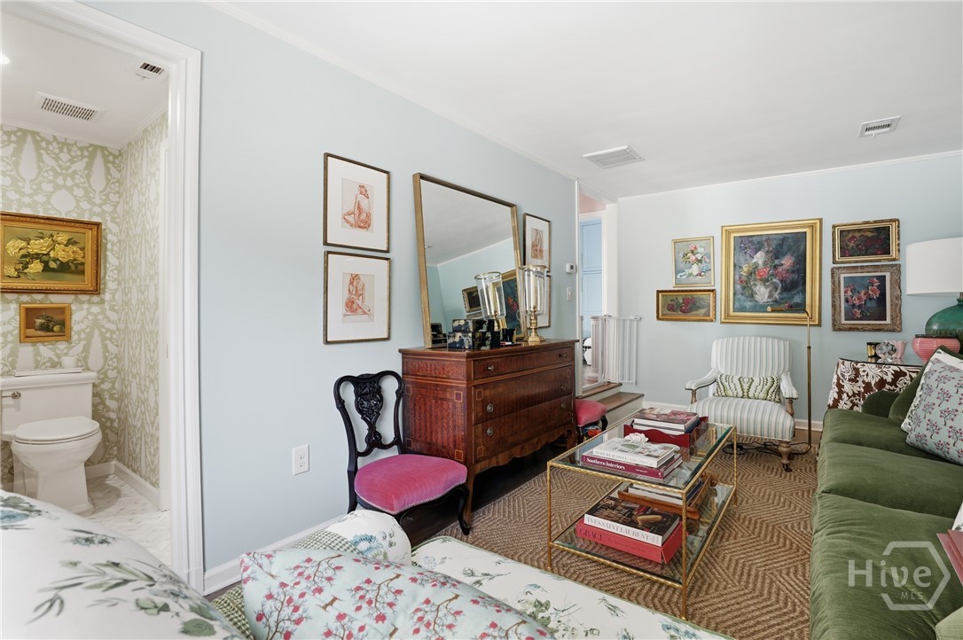 103 E 51st Street Property Photo 41