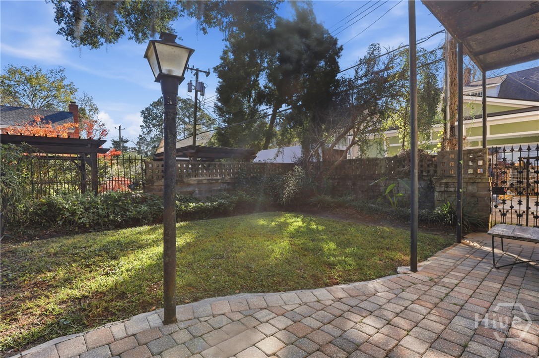 103 E 51st Street Property Photo 55