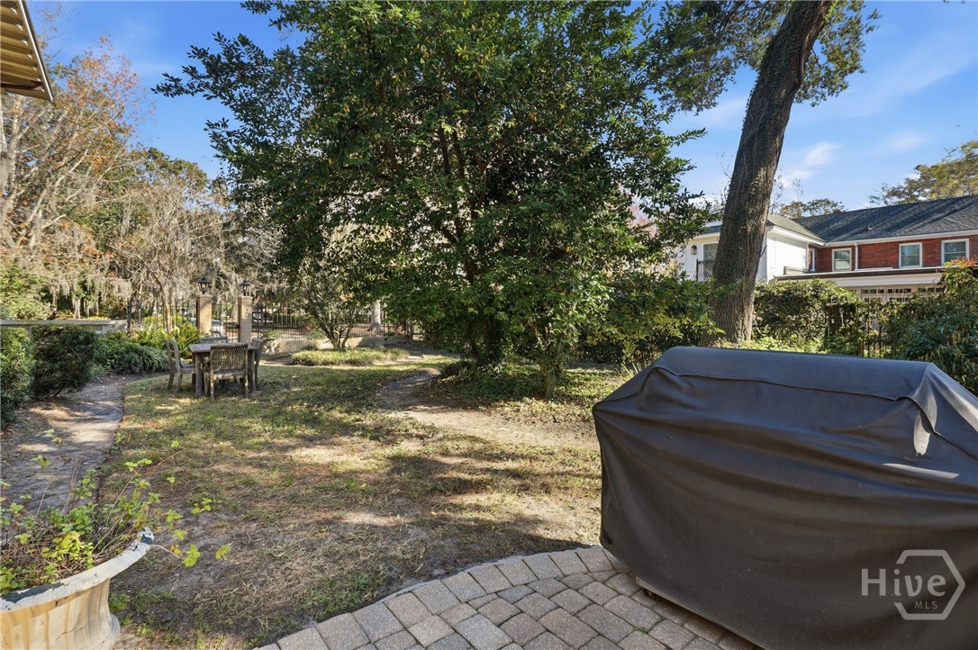 103 E 51st Street Property Photo 56