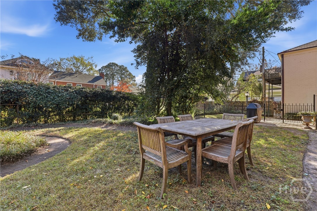 103 E 51st Street Property Photo 57