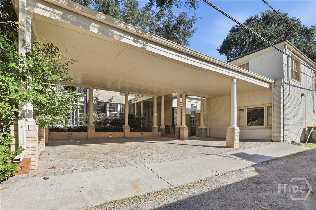 103 E 51st Street Property Photo 60