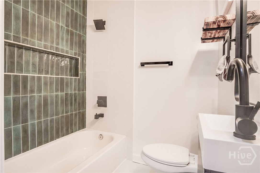 9 Oleander Avenue Property Photo 13