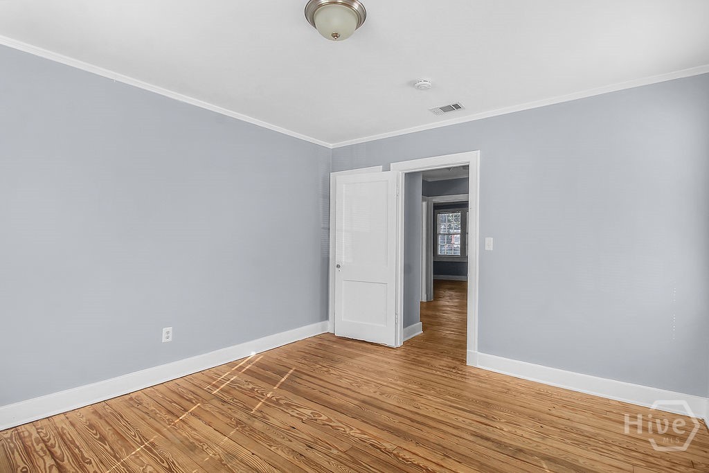 1216 E 37th Street Property Photo 29
