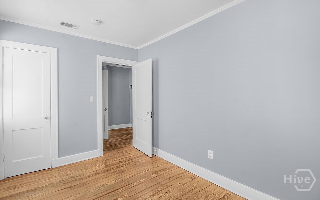 1216 E 37th Street Property Photo 33