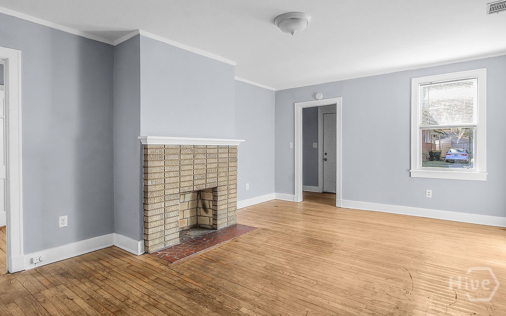 1216 E 37th Street Property Photo 36