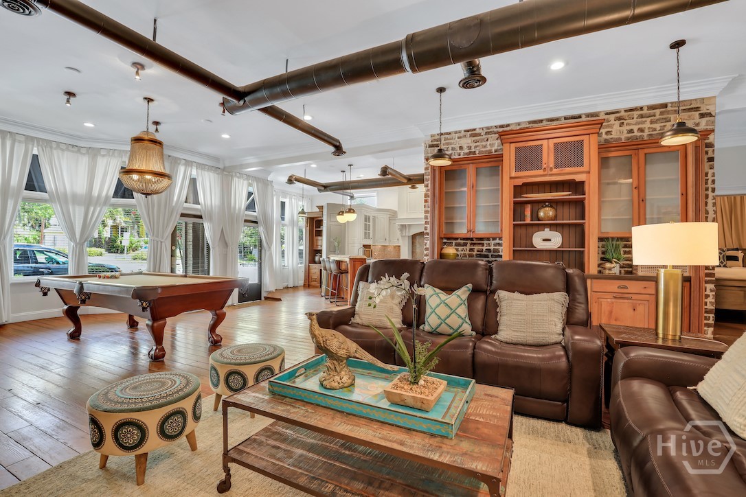1014 Abercorn Street Property Photo 10