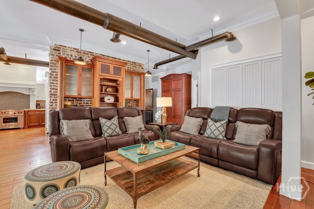 1014 Abercorn Street Property Photo 12
