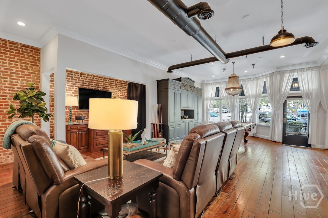 1014 Abercorn Street Property Photo 14