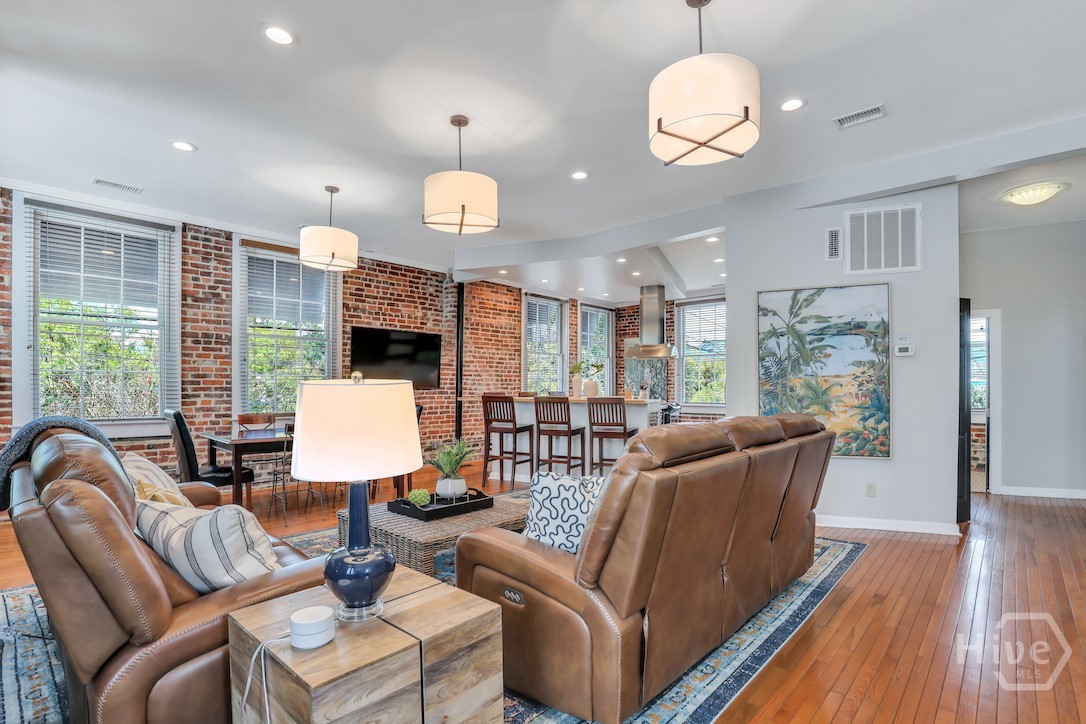 1014 Abercorn Street Property Photo 40