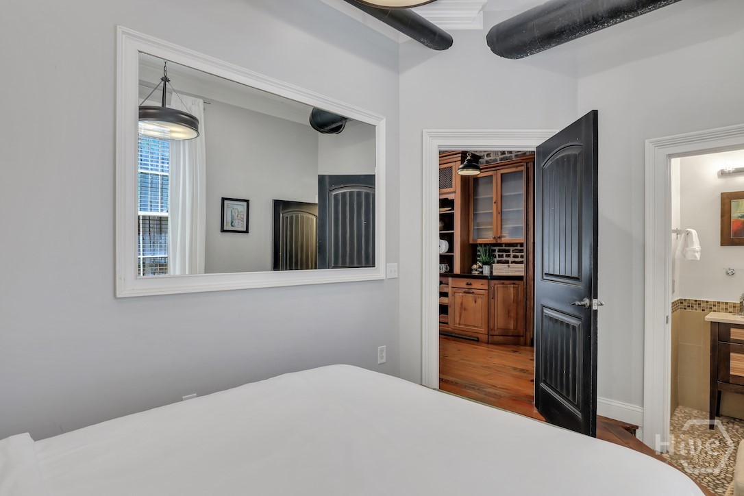 1014 Abercorn Street Property Photo 45