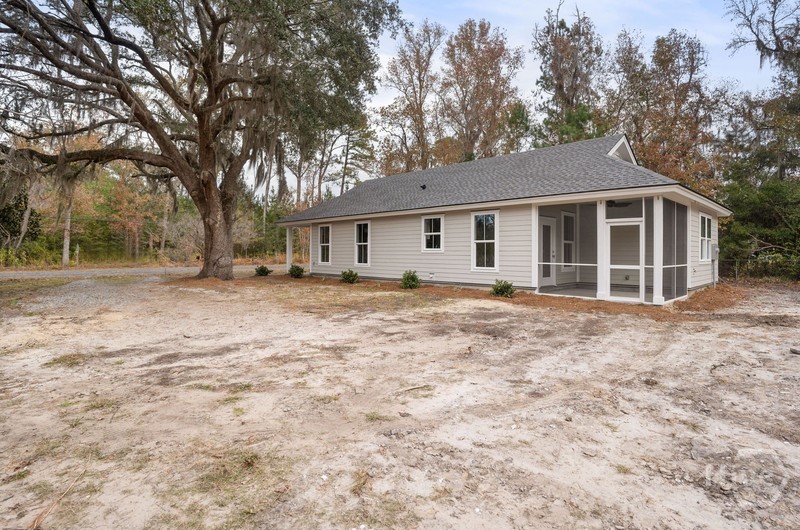 23 Seabrook Center Road Property Photo 22