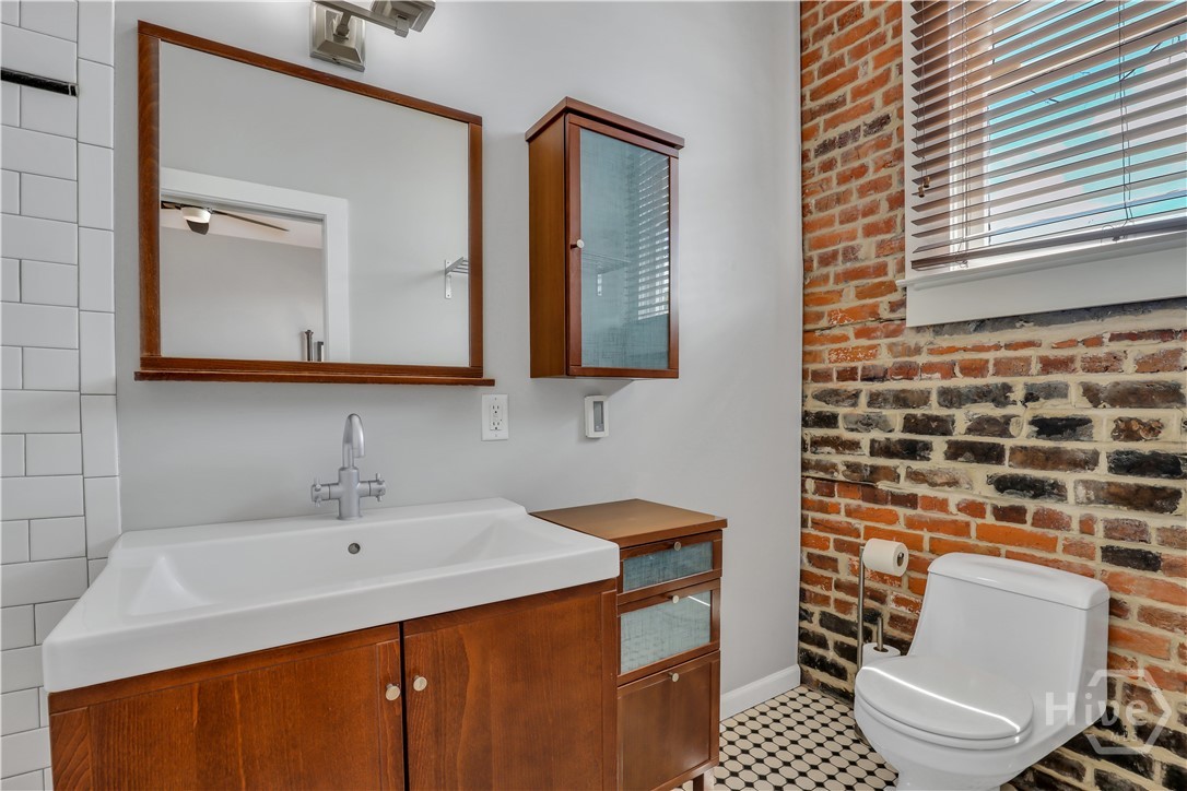 1014 Abercorn Street Property Photo 45