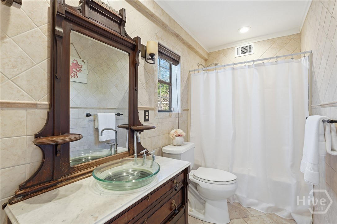 9 Brewster Street Property Photo 17